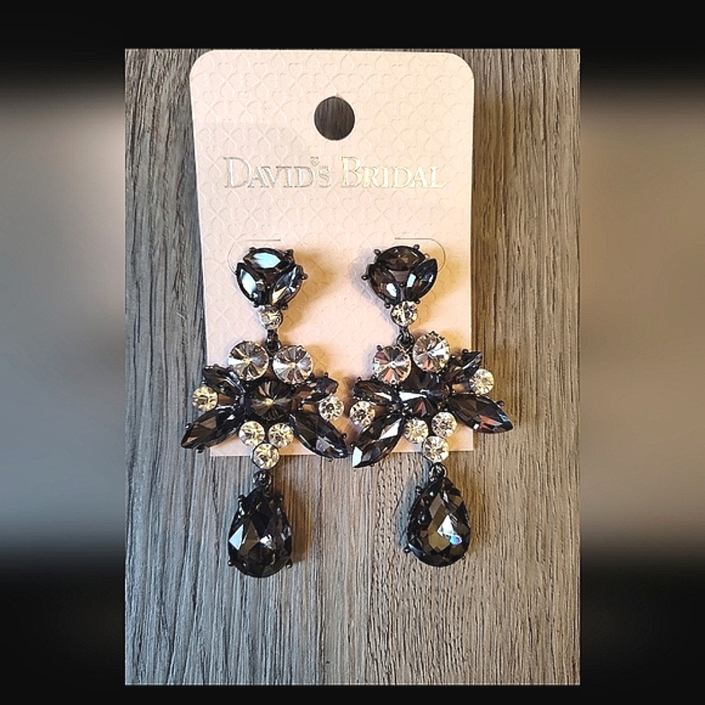 🆕Elegant Lux Drop Bridal/Party Earrings